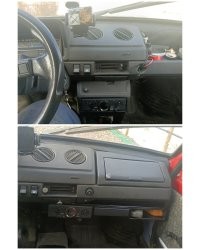 Я, когда Оку купил, тоже с блюпуп-колонаой ездил на торпедо.  

Предыдущий владелец, жадный был. 
Вырвал всю музыку из машины. В том числе и динамики. 
И воткнул неработающую магнитолу, аж кассетную. 
Нашёл же раритет.    

Вот и пришлось достать из загашников "кубик с музыкой". 

Потом купил простенькую магнитолу с встроенными динамиками. 

По сути, та же БТ-колонка, только без аккумулятора и от 12В. 

Бормочет чего и ладно, не меломан я.