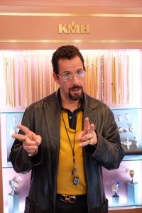 Зато умер счастливым. Не самый плохой вариант неизбежного события.