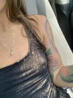 На этом фото, проблема девушки совсем в другом...