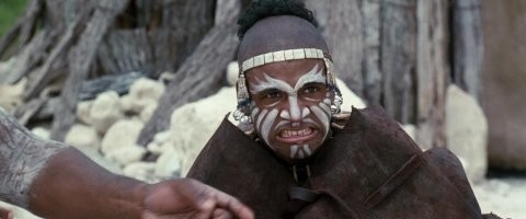 Белый макияж напомнил чёт)