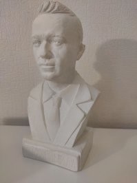 Держи! Заслужил