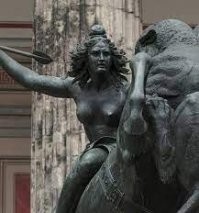 Мне кажется, основной причиной популярности было выступление в трико. Это ,кстати, было во времена, когда показ щиколотки считался эротическим.
 Ну и если че - культ  накачанного  женского тела был задолго до викторианской Англии.