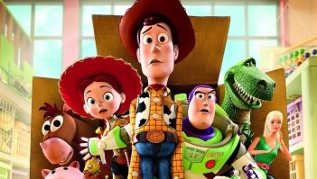 Снова вырядились: отечественные звёзды на премии "Ника"