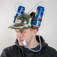 Любителей нацепить на себя очередную хрень всегда хватало.