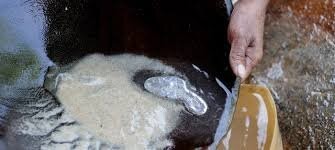 И сейчас применяют. В Африке.  Самый простой способ.