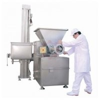 Таких лядей, сразу на корм для питомцев.