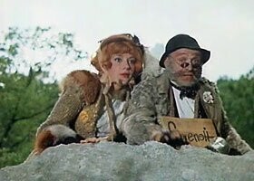 Покуда есть на свете дураки
Обманывать нам стало быть с руки