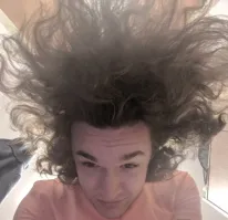 Что видит смартфон, уроненный в унитаз