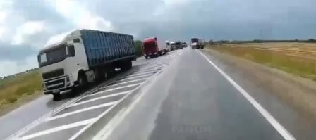 Ага, видишь непонятную ситуацию на дороге - надо поддать газку, поскорее увидеть, что там происходит!