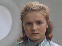 Битюкова прям очень приятно удивила. Девочка конечно была не лишена обаяния, но я бы никогда не подумал, что она вырастет в такую обворожительную женщину. 
Она, к слову, и сейчас красоты не растеряла.