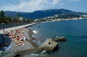 Ялта. Набережная , возле ресторана "Арго". (странно, чё-то народу на набережной нет...)