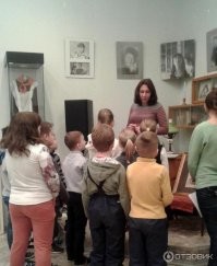 Существует мемориальный музей Нади Рушевой в школе №1466  Москва.