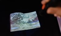 Сейчас новые пасспорта многих стран в ультрафиолете разноцветные 
Латвийский