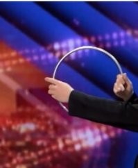 Иллюзионист и необычные фокусы