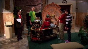 Ну кто решил расстаться с этим старым браслетом за 5000 долларов?
---------
- Ну кто мог продать машину времени из одноименного фильма за 800?
- Тот, кому не нужна машина времени, а нужны 800 баксов.