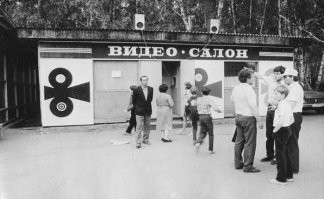 "Если ничего не случится, блокировку снимут": мемы и новости про медленный YouTube