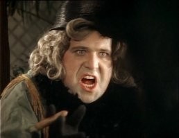 Мазаться и кидаться говном-чисто обезьянья привычка.
А "модель" из Бразилии. "Совпадение? Не думаю!" (с)