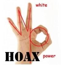 Ответ белых: WP! - White power! Мощь белых!
Дело дошло до того, что жест "Ок" признали расистским в США.
В США правозащитная организация "Антидиффамационная лига" заявила о внесении жеста "Ок" в список "символов ненависти".