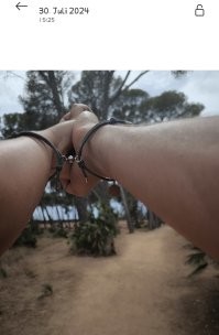 Ааа))))) так вот в чем дело)
Да на здоровье, нате пожалуйста мои гусеничные телеса...только какое отношение они имеют к 13 лет брака фиг его знает. По вашему представлению мира поллюционера с толстыми не живут и на них не женятся? Они не могут создать счастливые семьи и оспорить ваш опус? 
Вот в этом и есть разница между вашим опусом и реальной жизнью, люди создают семью не в поиске личной выгоды, ни ради того, что б потом всю жизнь бороться и что то доказывать,  а как раз наоборот, потому что хотят быть вместе с человеком, потому что он им близок, скажем так, по духу и привлекателен, потому что с ним рядом тебе хорошо. Или вы с людьми дружите тоже только в том случае, если будет гарантия, что вы с них что-то поимеете?