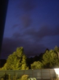 Угу. 
Облачность. Периодически дождь. 

Попробовал чего-то "поймать" на длительной выдержке... 
Но нет, увы.