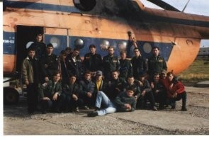 Все студенты были из Питера с разных ВУЗов, я в том числе.
Понятно дело, организаторы половину денег себе оставили, за нашу работу, лично я на руки получил 21.500 за 1.5 месяца работы, для меня тогда это были серьёзные деньги.
Мы немного сканировали фотографии, можете посмотреть.