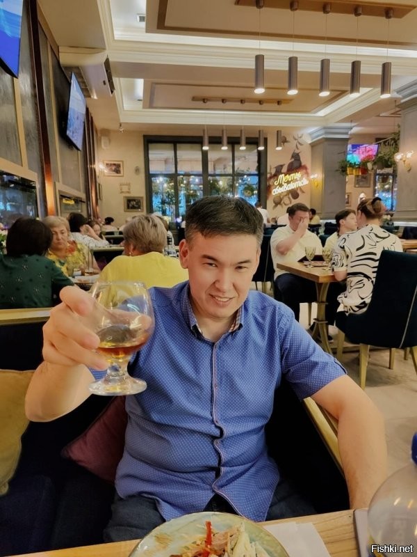 коньячок с шашлычком вчера был)