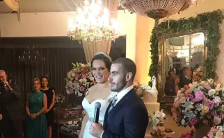 Ха! Она даже замужем. Смелый мужик конечно (я про мужа)