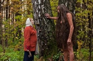 "Ты перешел черту": боец поцеловал соперницу на битве взглядов