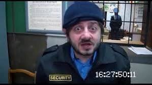 В Костроме мужчина выпил 70 литров пива и съел килограмм фисташек на работе, а затем заявил о грабеже