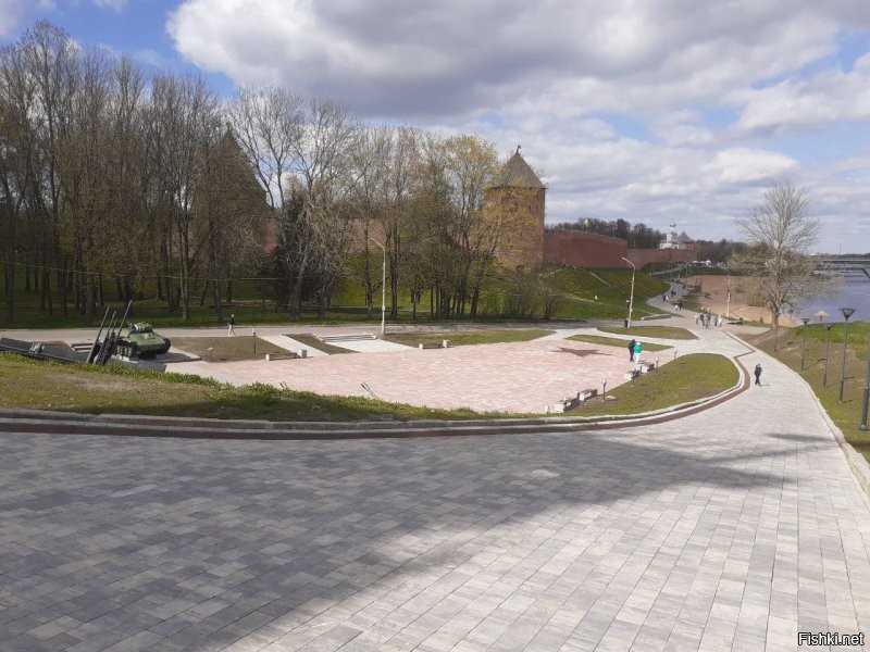 в мае ездил. впечатляющее место.