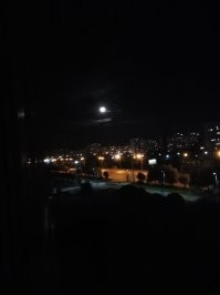 Ну чё, Луна как Луна! В натуре больше чем на фото(камера так себе).