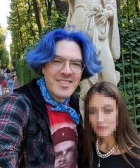 Вы все такие шутники, ой америка, хихихи. А чем занимаются ваши дети? да х*й его знает.
А они смотрят трансов, Поднебесного( если вашему тугосере 12 лет он знает кто это) и изображают животных, а потом будут изображать противоположный пол. потому что вам на*рать на своих детей. мы к этому идём семимильными шагами.