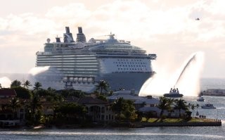 Лайнер Морской оазис (Oasis of the Seas)