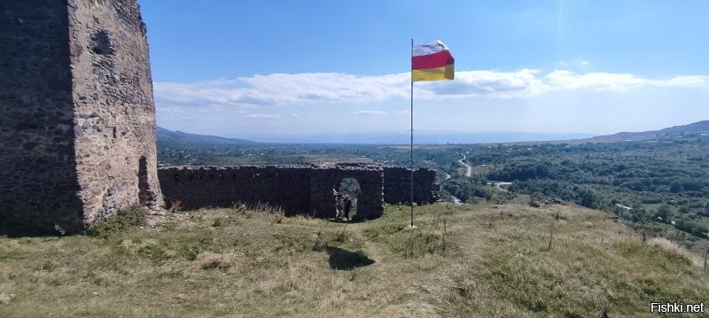 Только вернулся из Цхинвала. Это уанатская крепость.