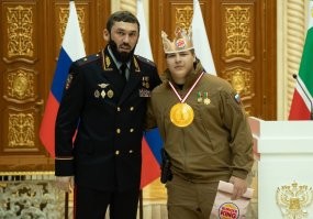 Адаму Кадырову вручили самую высокую награду Чечни