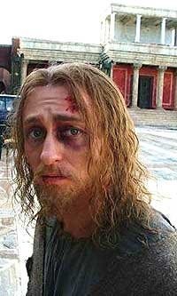 О! Матёрый мегаталантище! А не замахнуться ли ему на... впрочем... с его-то замашками куда уж ещё...