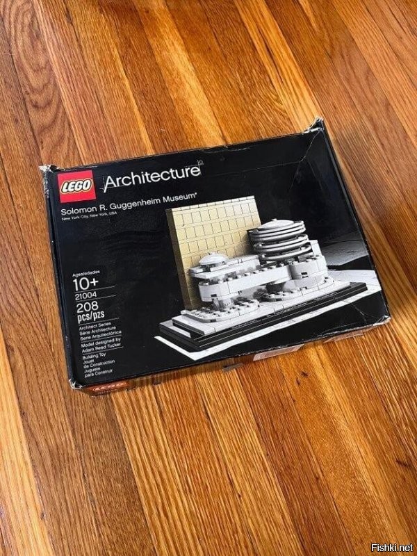 Lego architecture - этот набор не так уж дорог .
В нормальном состоянии долларов 50.
Но выкидывать глупо ( как и большинство вещей и предметов выше) .