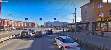 Да, мерин точно не прав. Ну быдло конечно есть везде. Не поленился, нашёл этот перекрёсток.