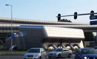 Вот такое чудо увидел в Амстердам. Не знаю что это, думаю трансформатор или газораспределительная станция