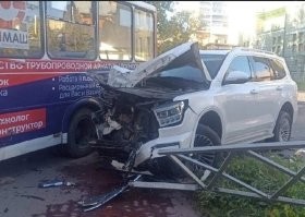 Хрень ваш танк! Автобус прочнее!