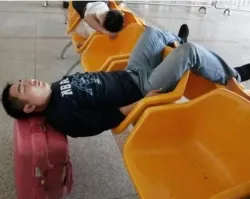 Этот парень сто пудов служил в армии... и не только "срочку"