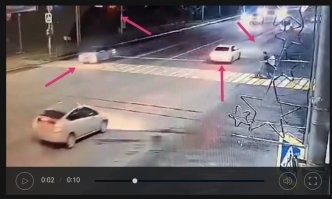 Два подростка на электросамокате попали под машину