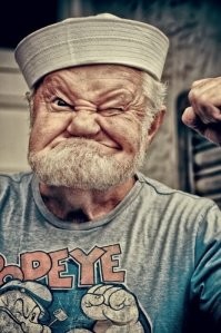 Неудачно спилил дерево