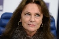 ", что время беспощадно"
Сегодня 80 лет Жаклин Биссет


Хотя нет - над некоторыми время безвластно.