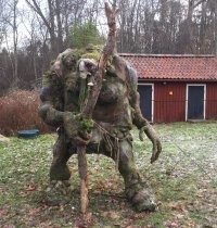 Это стилизованная скульптура. Находится в имении Вира Брук в Швеции. Была сделана к рождественской ярмарке.