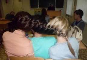 Простые и оригинальные причёски для девочек в школу