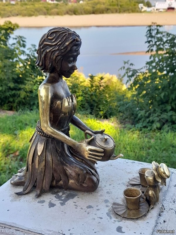 Взаимно)
Одна из вятских кикиморок
