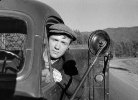 Когда-то о таких мужиках фильмы снимали.