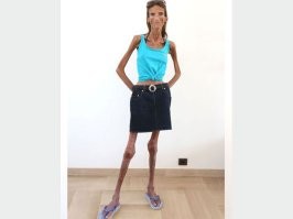 Чо, прям вот так? Ужас какой... Не примут ее в Парижу больше