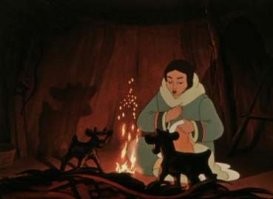 В детстве смотрел этот мультик:
«В ЯРАНГЕ ГОРИТ ОГОНЬ»
рисованный , 21 мин. 3 сек.
Союзмультфильм, 1956 г.
По мотивам сказок народов севера. VIII МФ для детей и юношества в Венеции, 1956 -- Первая премия; МКФ в рамках VI Международного фестиваля молодежи и студентов, 1957 -- Золотая медаль
	
режиссер	Ольга Ходатаева
сценарист	Жанна Витензон
художники-постановщики	Леонид Аристов, Виктор Никитин
xудожники	Ирина Светлица, К. Малышев, Елена Танненберг, Ирина Троянова
аниматоры	Борис Бутаков, Владимир Арбеков, Рената Миренкова, Виктор Лихачев, Вадим Долгих, Р. Маркано, Л. Попов, Кирилл Малянтович, Владимир Данилевич, Владимир Крумин
оператор	Николай Воинов, Елена Петрова
композитор	Г. Крейтнер
звукорежиссер	Николай Прилуцкий
монтажер	А. Фирсова